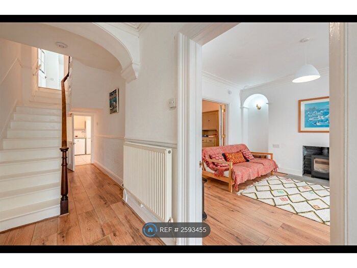 4 Bedroom Terraced House To Rent In High Terrace, New Quay, SA45