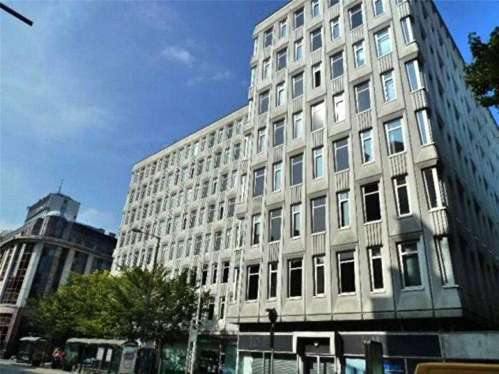 2 Bedroom Apartment To Rent In Chatsworth House, Lever St, Manchester, Greater Manchester, M1