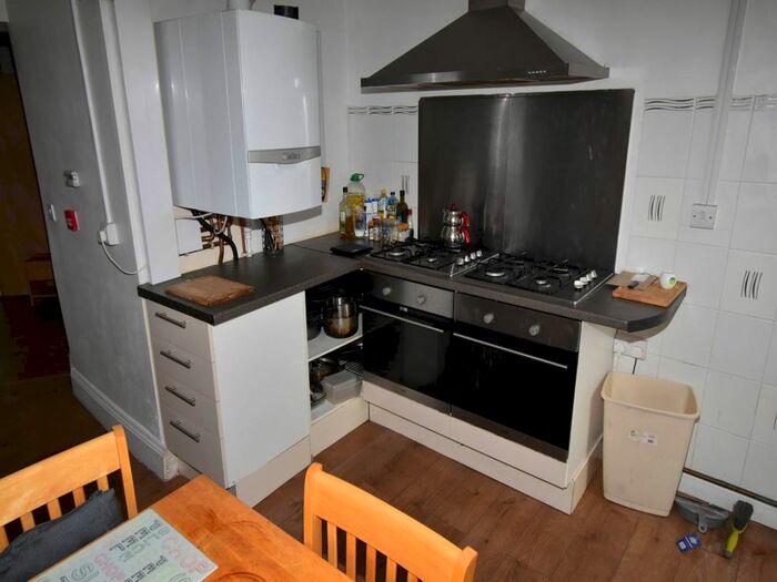 8 Bedroom Property To Rent In Oystermouth Road, City Centre, Swansea, SA1