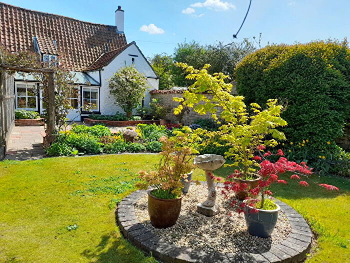 4 Bedroom Detached House For Sale In Rose Cottage, Corby Road, Swayfield, NG33