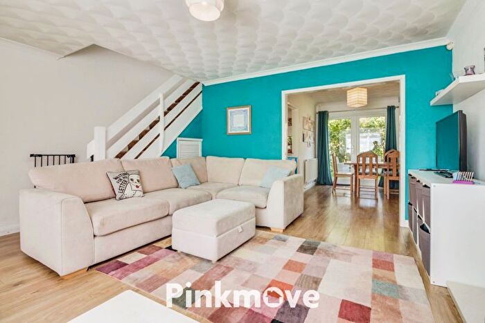 3 Bedroom Link Detached House For Sale In Cwm-Dylan Close, Bassaleg, Newport, NP10