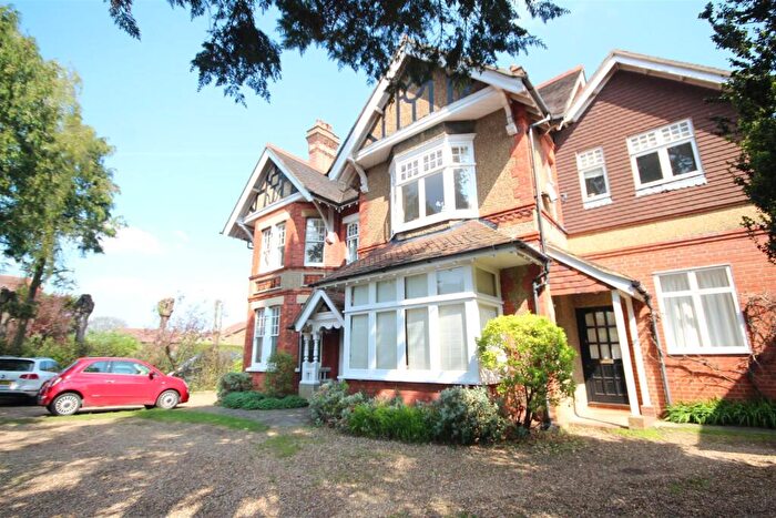 2 Bedroom Flat To Rent In Pit Farm Road, Guildford, GU1