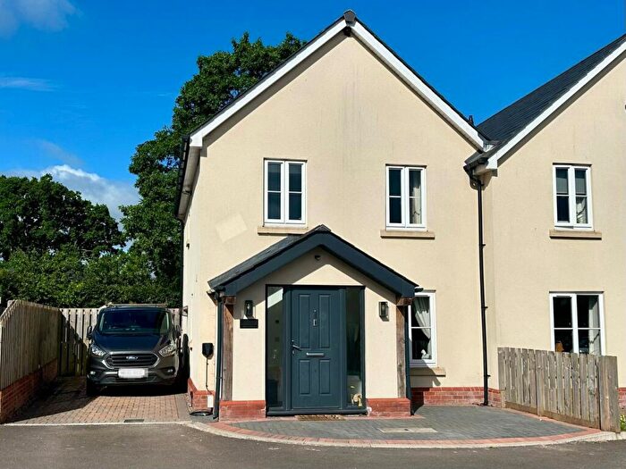 3 Bedroom Semi-Detached House For Sale In Malferna View, Garway, Hereford, HR2