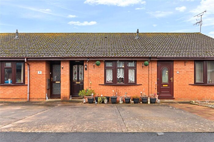1 Bedroom Bungalow For Sale In Deacon Drive, Scunthorpe, DN15