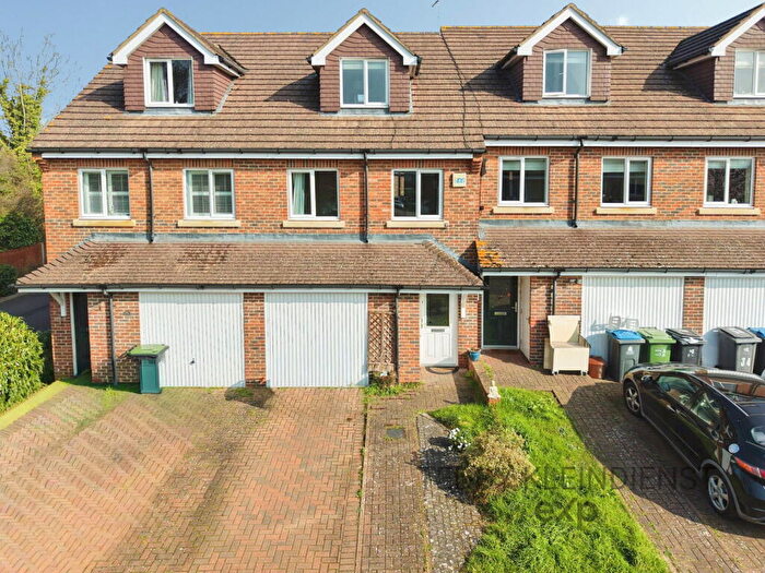 3 Bedroom Terraced House To Rent In Burford Road, Worcester Park, KT4