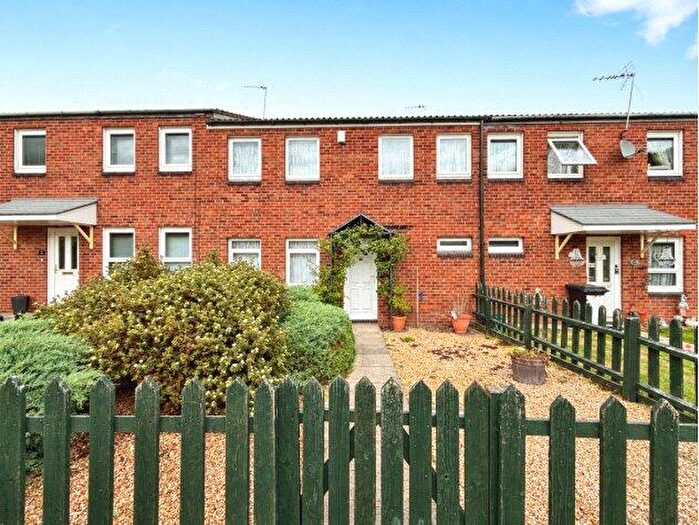 3 Bedroom Terraced House For Sale In Kings Lock Close, Leicester, Leicestershire, LE2