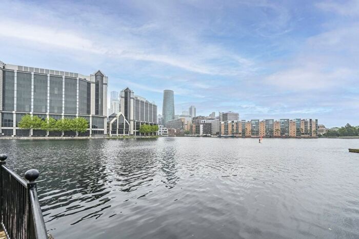 2 Bedroom Flat To Rent In Wheat Sheaf Close, Docklands, London, E14