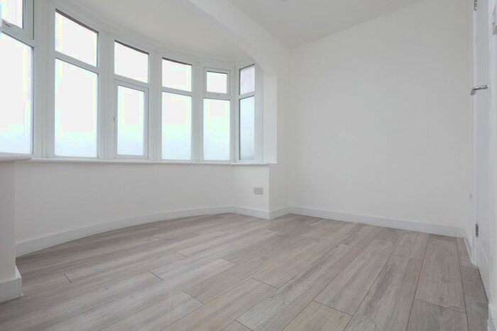 Studio To Rent In Alperton Lane, Greenford, UB6