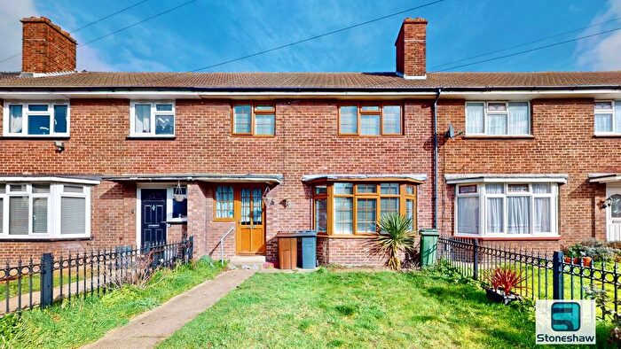 3 Bedroom Terraced House For Sale In Blake Avenue, Barking, IG11