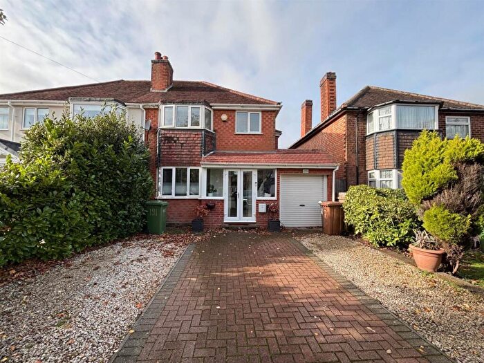 4 Bedroom Semi Detached House To Rent In Damson Lane, Solihull, B92