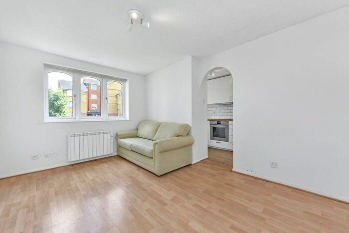 1 Bedroom Flat For Sale In Armoury Road, Deptford, London, SE8