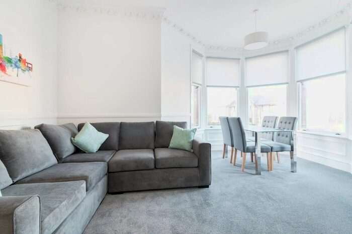 3 Bedroom Flat To Rent In Bellefield Avenue, West End, Dundee, DD1