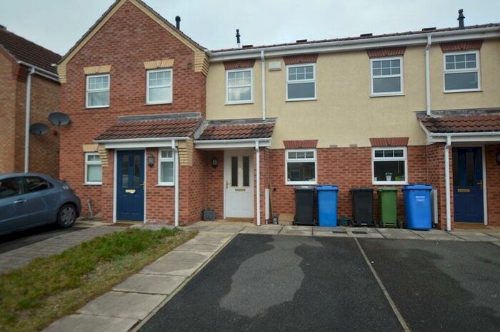 2 Bedroom Town House To Rent In Kariba Close, Chesterfield, S41