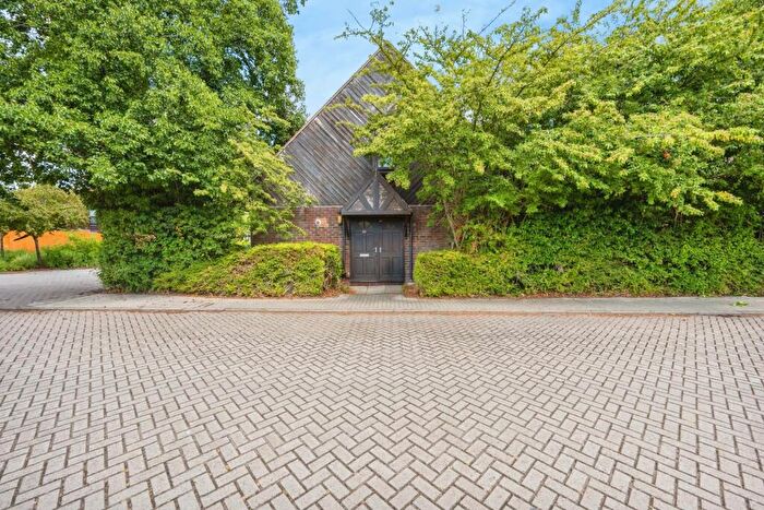 2 Bedroom Detached House To Rent In Coleshill Place, Bradwell Common, Milton Keynes, MK13