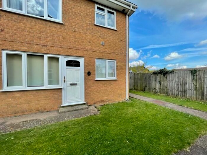 2 Bedroom Property To Rent In St. Johns Chase, March, PE15