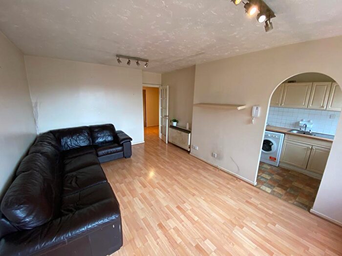 2 Bedroom Apartment To Rent In Somerset Gardens, London, N17