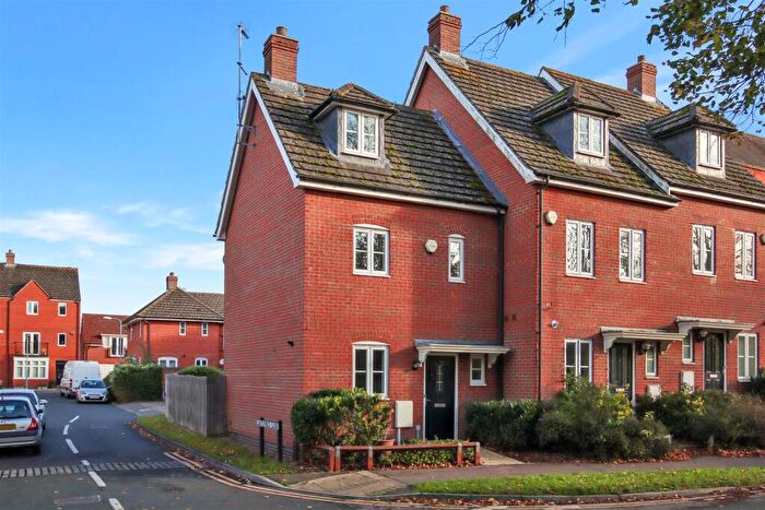 3 Bedroom Town House For Sale In Midland Road, Higham Ferrers, NN10