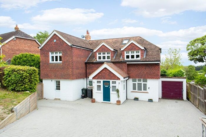 4 Bedroom Detached House For Sale In Bank Road, Aldington, Ashford, Kent, TN25