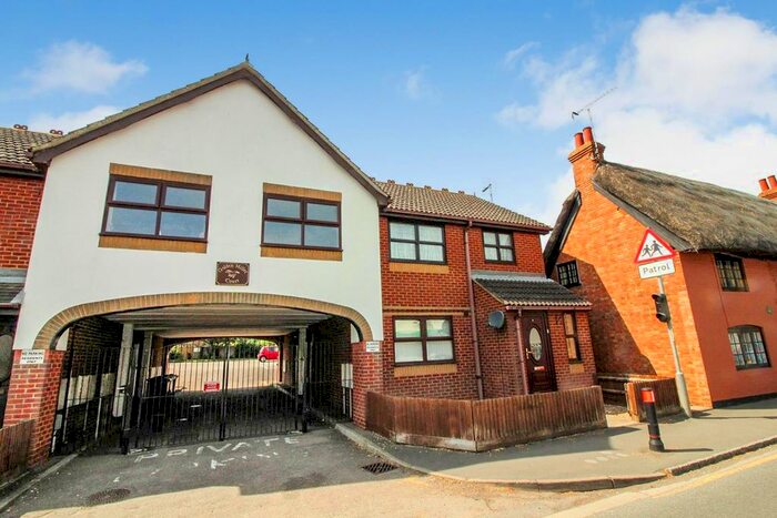 1 Bedroom Maisonette To Rent In High Street, Wing, Leighton Buzzard, LU7