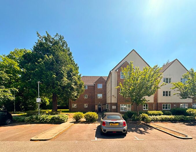 2 Bedroom Flat To Rent In Gisburne Way, Watford, WD24