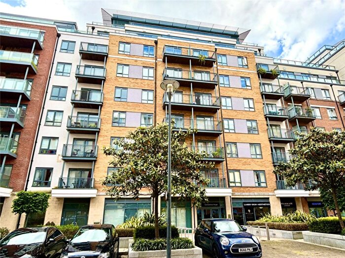 Studio To Rent In Boulevard Drive, London, NW9