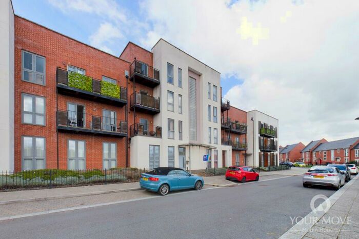 2 Bedroom Flat To Rent In The Square, Upton, Northampton, NN5