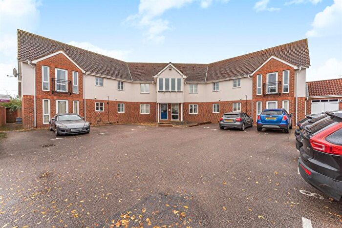 1 Bedroom Apartment For Sale In Watson Way, Marston Moretaine, MK43