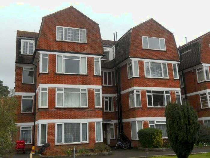2 Bedroom Flat To Rent In Grosvenor Court, Vale Road, Bournemouth, BH1