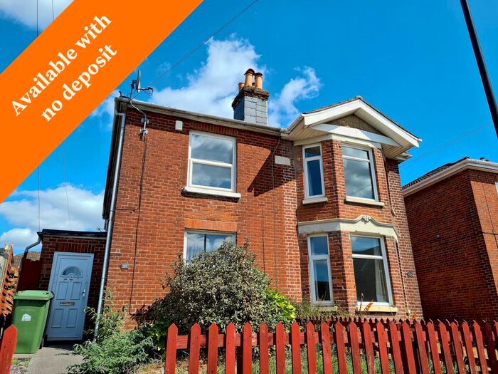 3 Bedroom Semi-Detached House To Rent In Park Road, Southampton, SO15
