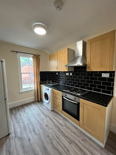 2 Bedroom Apartment To Rent In Pershore Road, Selly Park, Birmingham, B29