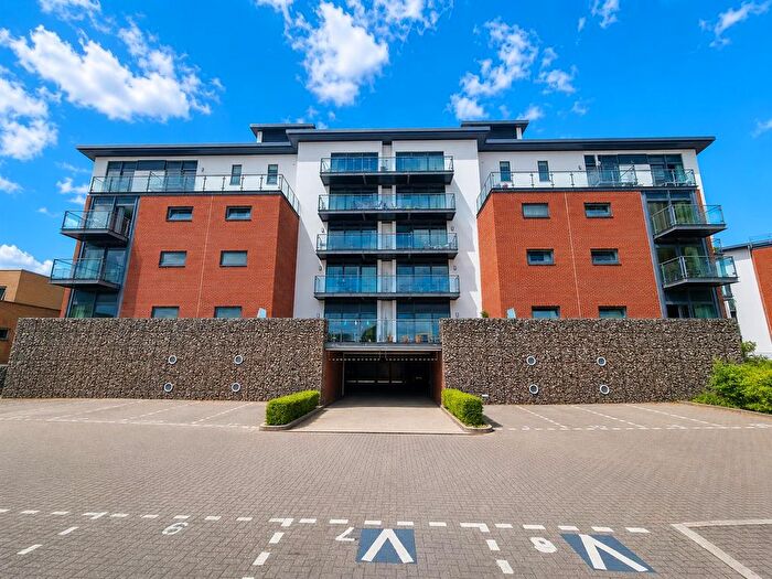2 Bedroom Flat For Sale In Rope Quays, Gosport, PO12