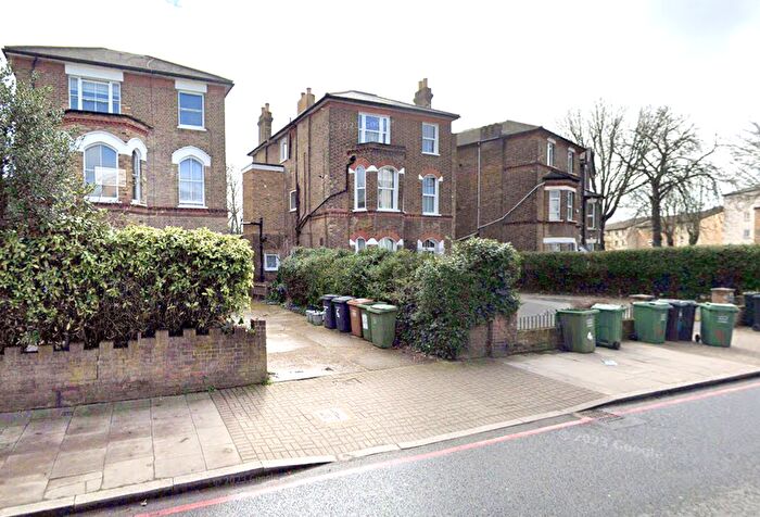 3 Bedroom Flat To Rent In Waldram Park Road, London, SE23