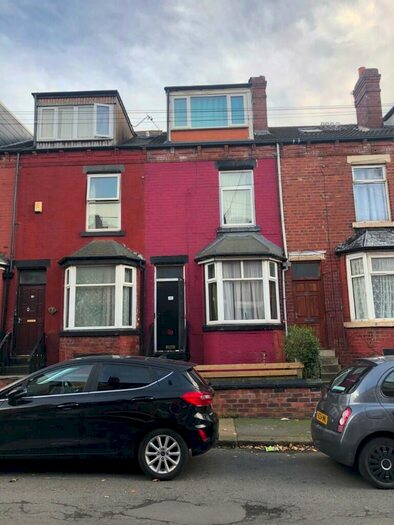 4 Bedroom Terraced House To Rent In Nowell Mount, Leeds, West Yorkshire, LS9