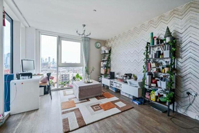 2 Bedroom Apartment To Rent In Oslo Tower, Surrey Quays, SE8