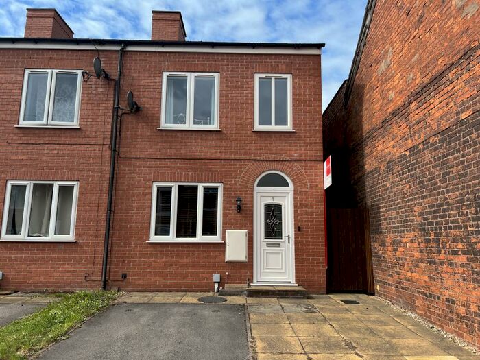 3 Bedroom House To Rent In The Mews, John Street, Winsford, CW7