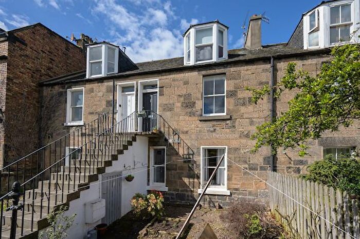 3 Bedroom Flat To Rent In Breadalbane Terrace, Dalry, Edinburgh, EH11