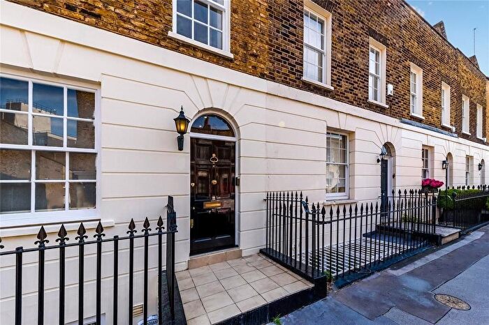 1 Bedroom Terraced House To Rent In Bourne Street, Belgravia, SW1W