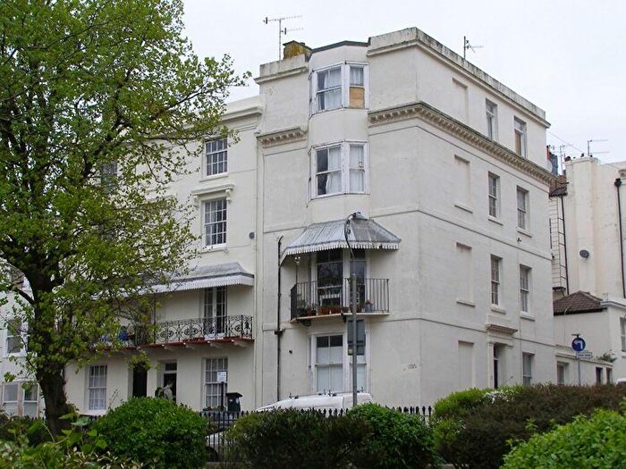 2 Bedroom Flat To Rent In Russell Square, Brghton, ., BN1