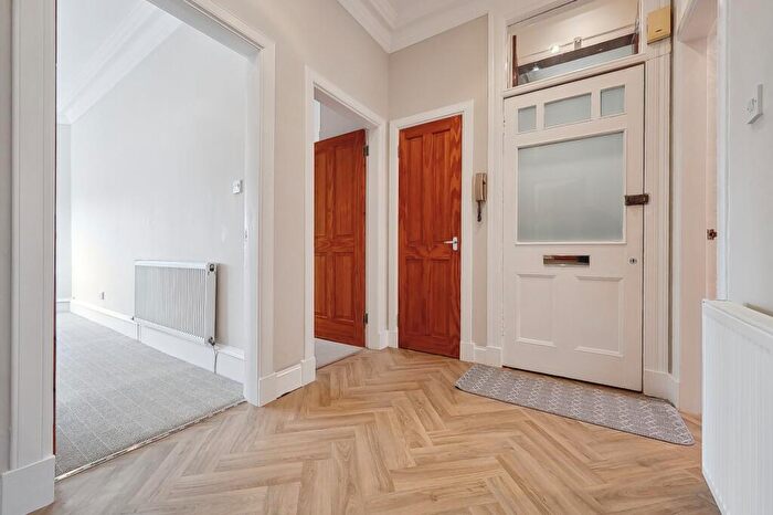 2 Bedroom Flat To Rent In Airlie Street Flat, Flat /, Hyndland, Glasgow, G12