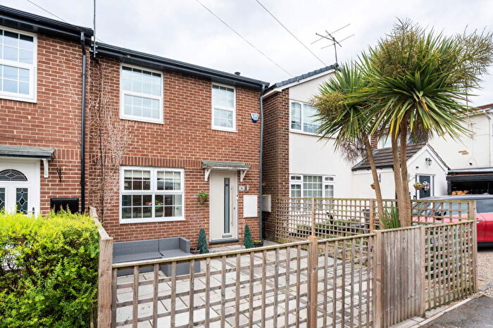 3 Bedroom Semi-Detached House For Sale In Barleyfields Close, Wetherby, LS22