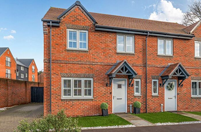 3 Bedroom Property For Sale In Ridges Rise, Deepcut, Camberley, GU16