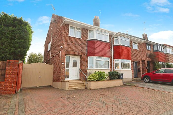 3 Bedroom End Of Terrace House For Sale In Heath Drive, Chelmsford, CM2