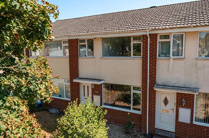 3 Bedroom Property To Rent In Salway Close, Cullompton, EX15