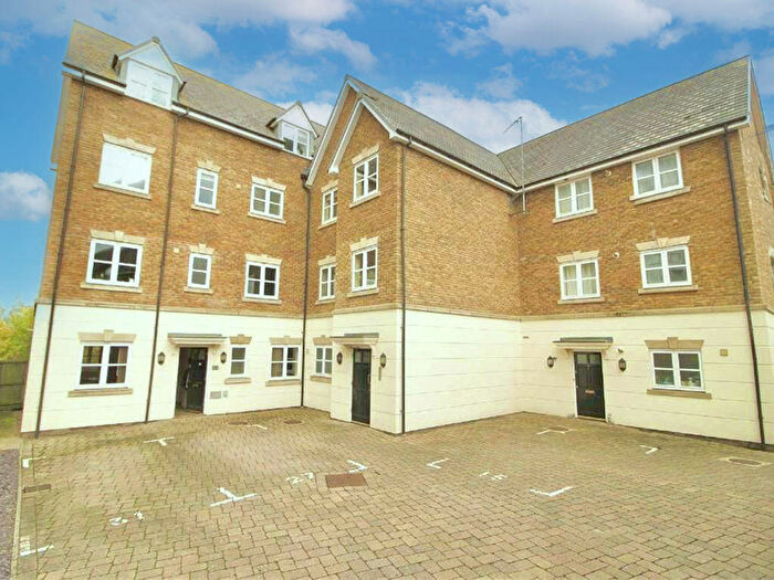 2 Bedroom Maisonette For Sale In Morland Drive, Grange Farm, Milton Keynes, MK8