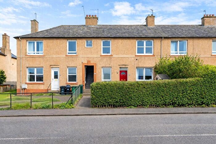 2 Bedroom Flat To Rent In Newtoft Street, Gilmerton, Edinburgh, EH17