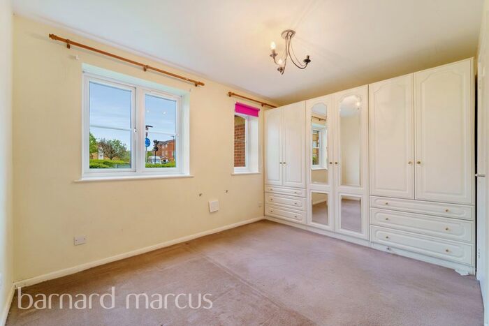 1 Bedroom Flat To Rent In Redford Close, Feltham, TW13