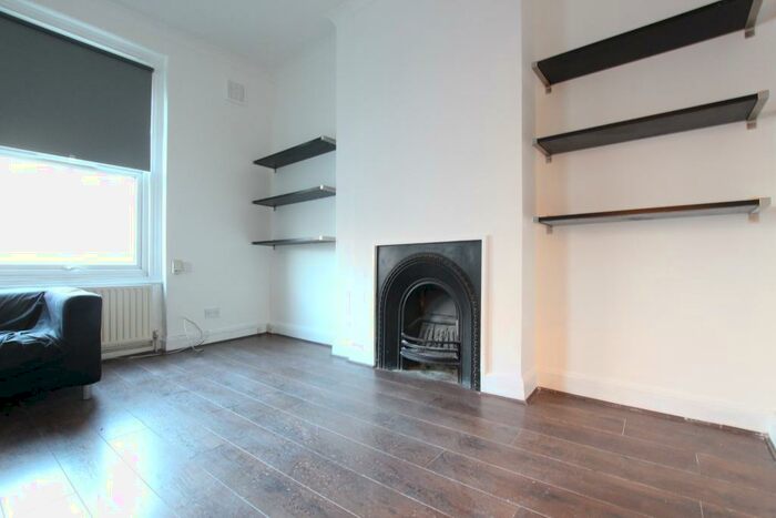 2 Bedroom Flat To Rent In Camden Highstreet, NW1