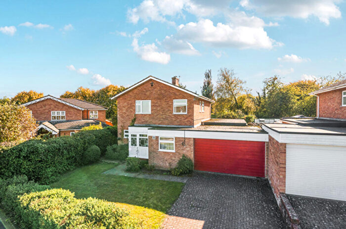 4 Bedroom Link Detached House For Sale In Keats Close, Winchester, Hampshire, SO22