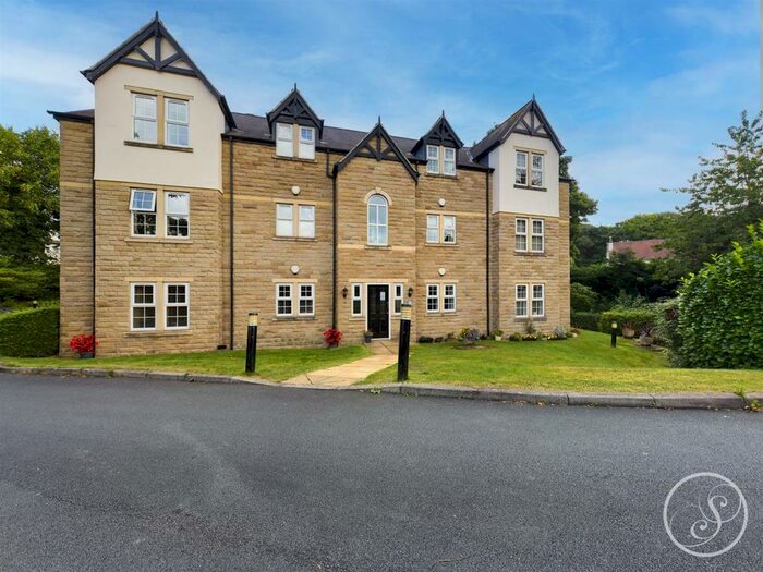 2 Bedroom Flat To Rent In West Park Avenue, Leeds, LS8