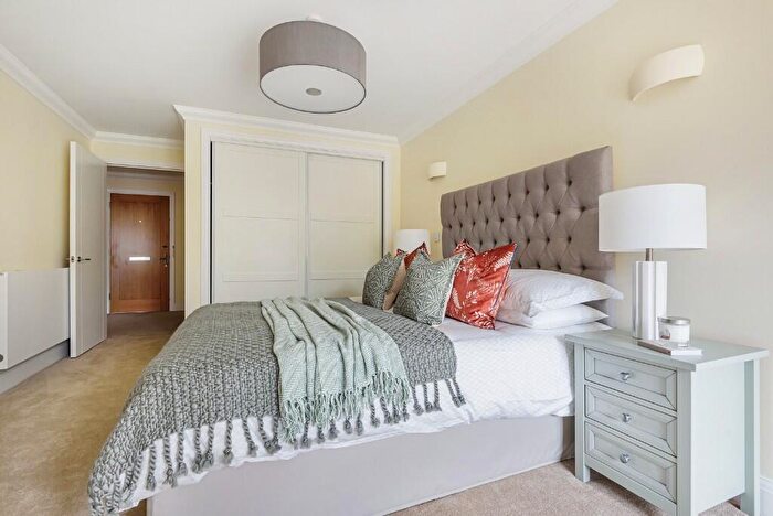 1 Bedroom Retirement Property To Rent In Yorktown Road, Sandhurst, Berkshire, GU47